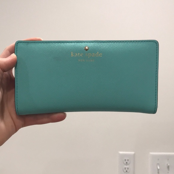 Kate Spade wallet - Picture 1 of 3